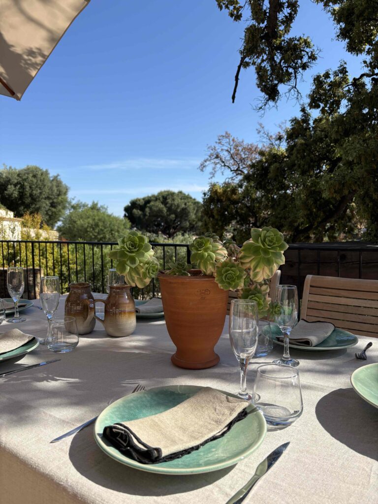 Déjeuner en terrasse